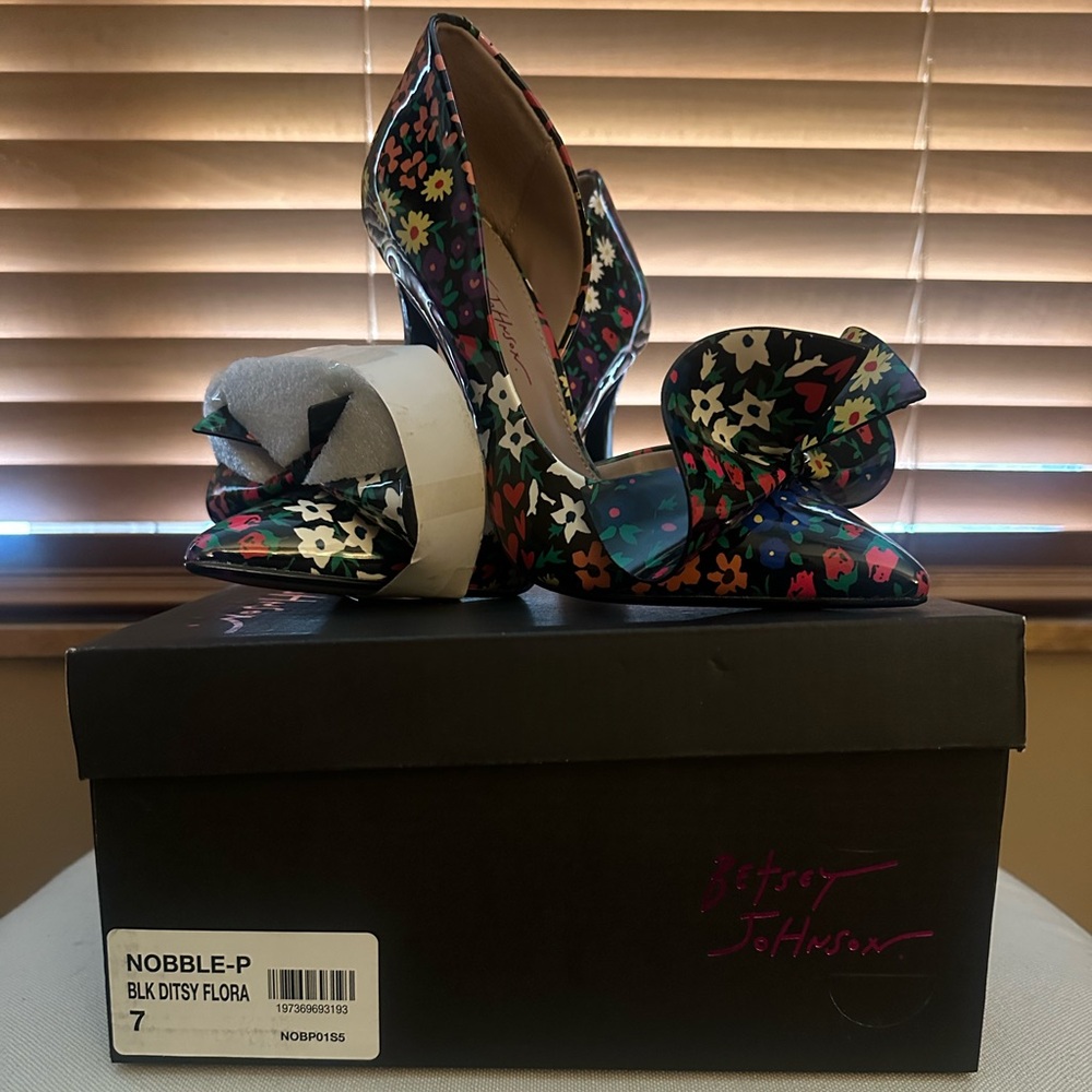 Betsey Johnson Black Floral Heels